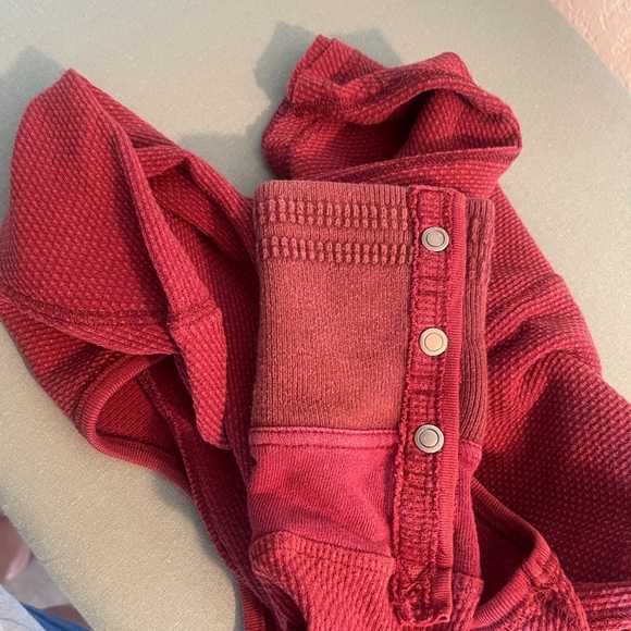 Free people We the Free Thermal waffle Cuff long sleeve shirt size Medium - Picture 4 of 6